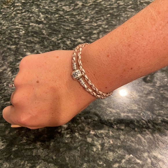 Pandora Grey Double Leather Bracelet - Picture 2 of 4